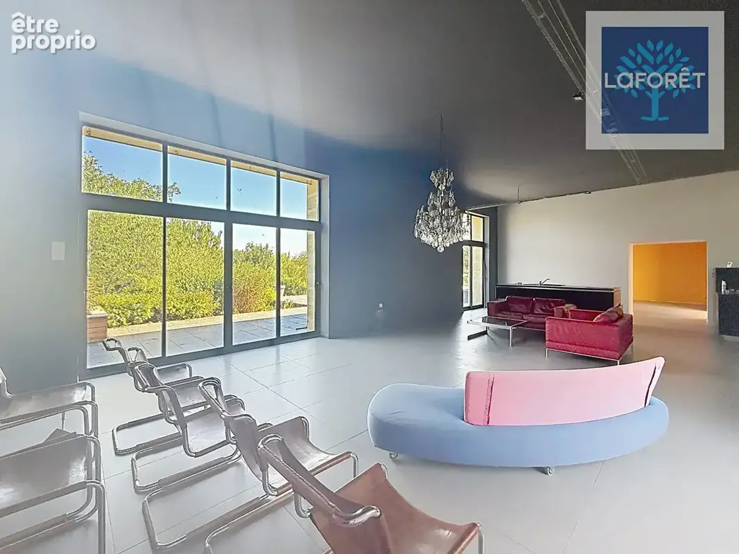 Propriété de caractère avec piscine, grange et plus de 5 hectares de terrain - photo 6