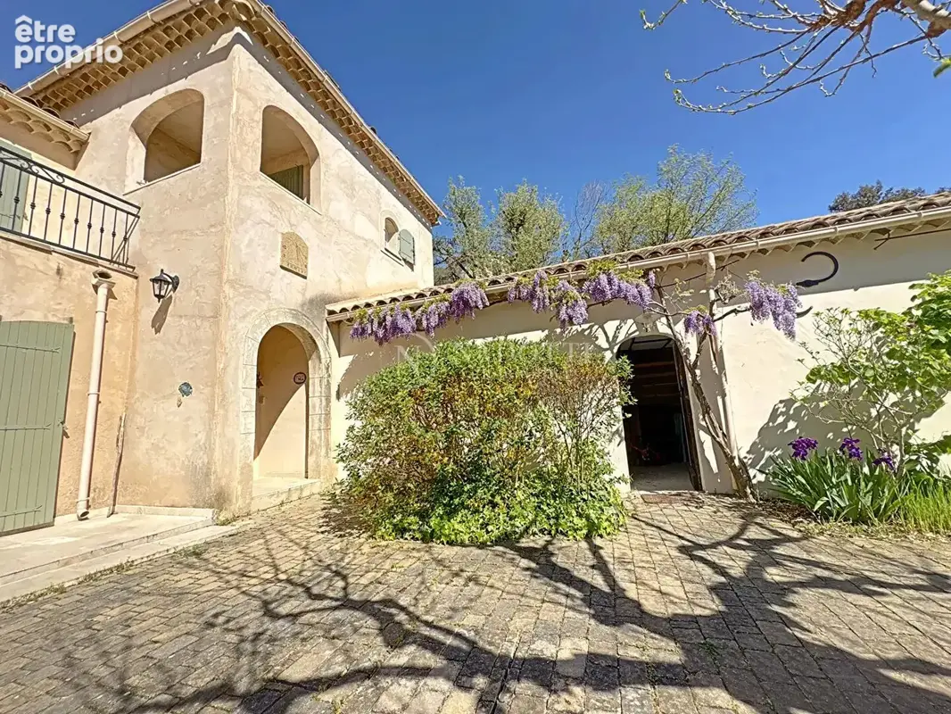 Maison de charme avec piscine Cadenet  - cadre paisible et privilégié - photo 3