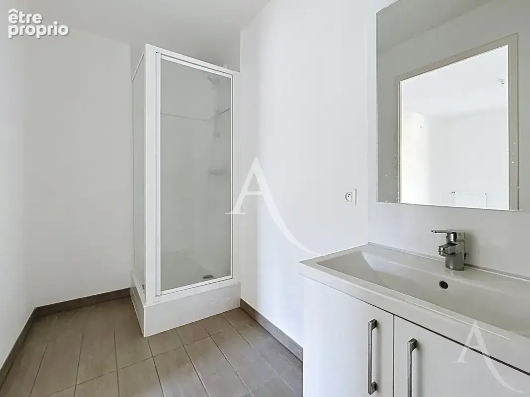 Appartement 2 pièces au coeur du centre ville de Mantes La Jolie avec place de stationnement - photo 7