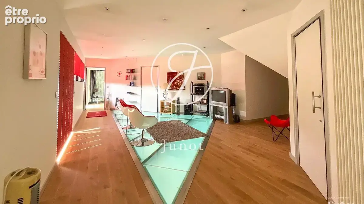 Brillon - Maison à vendre - 12 pièces - 544m² - 7 chambres - Jardin - Piscine intérieur - Stationnement. - photo 15