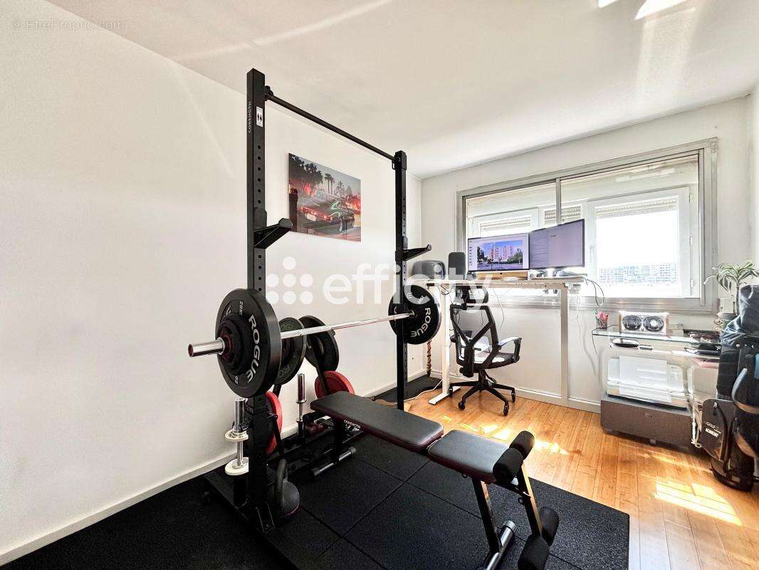 Appartement à CLICHY