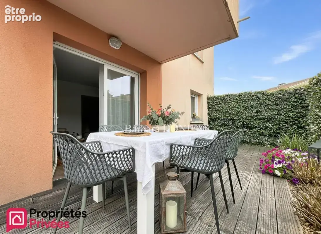 Appartement à SAINT-SULPICE