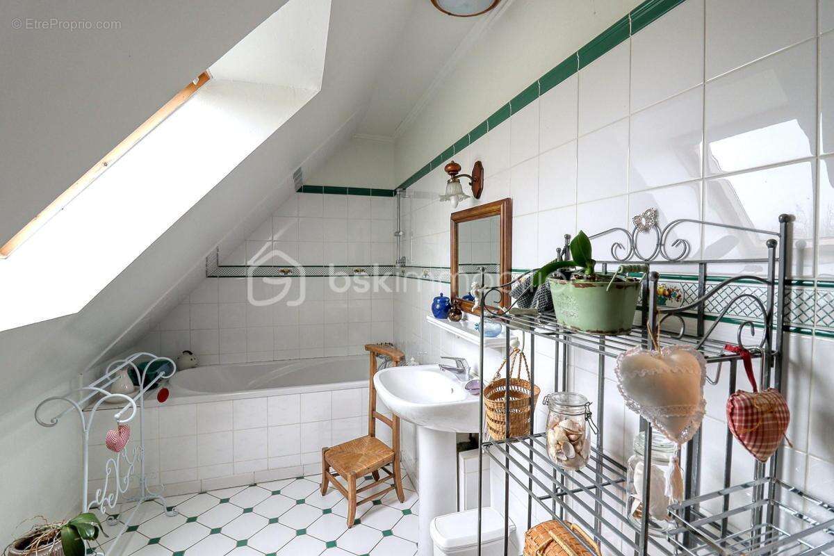 Grande maison familiale (8 pièces / 4 Chambres) à Hodenc en Bray – 15 minutes de Beauvais et Gournay-en-Bray - photo 15