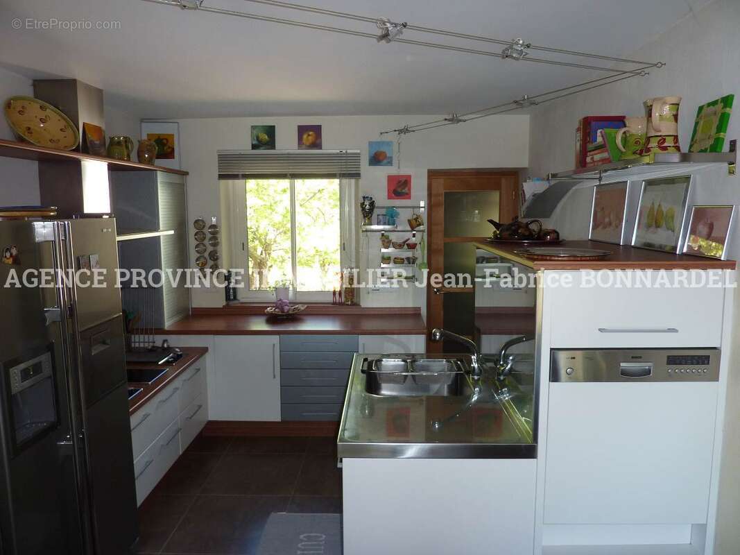 Maison 130 m² à Taulignan  - photo 11