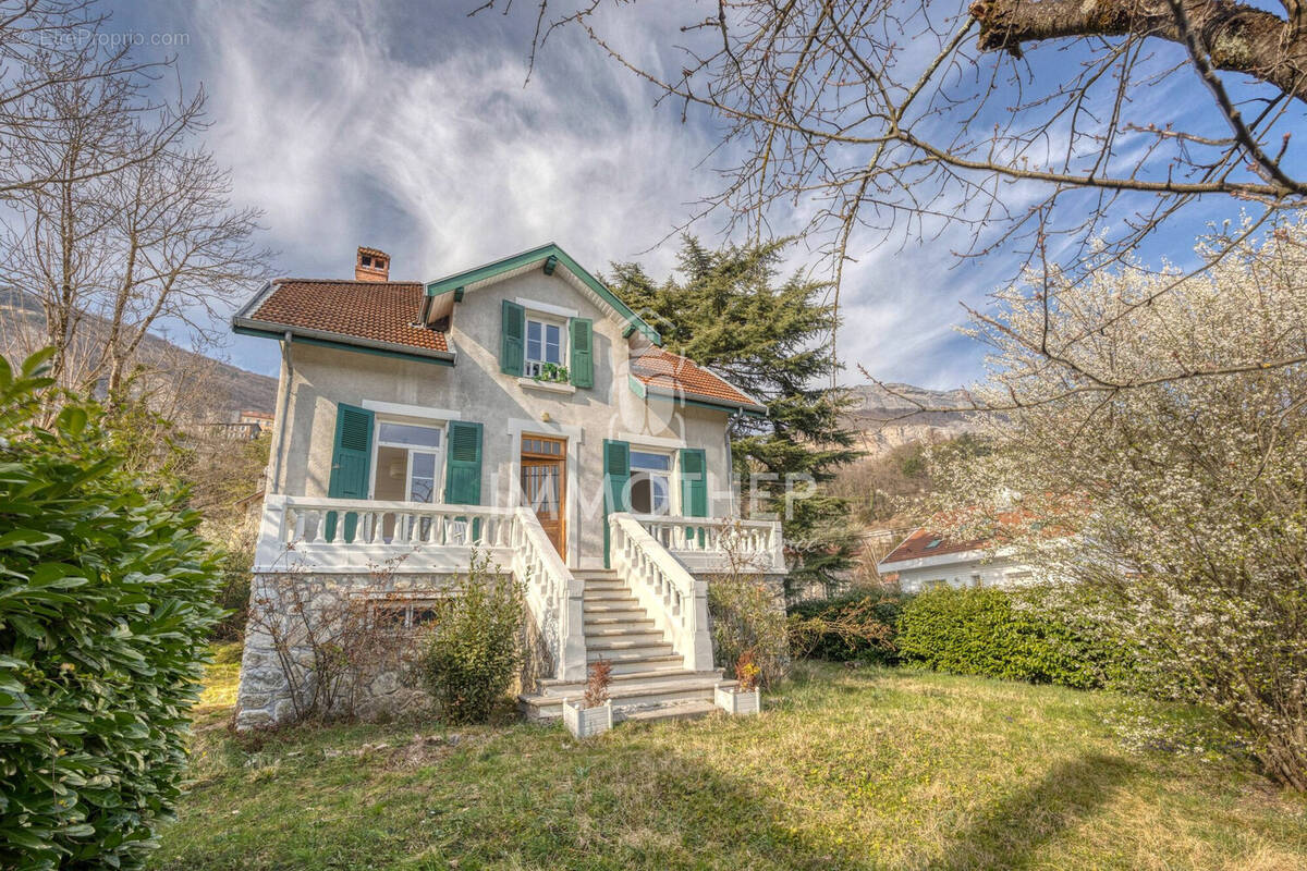 Maison à CORENC