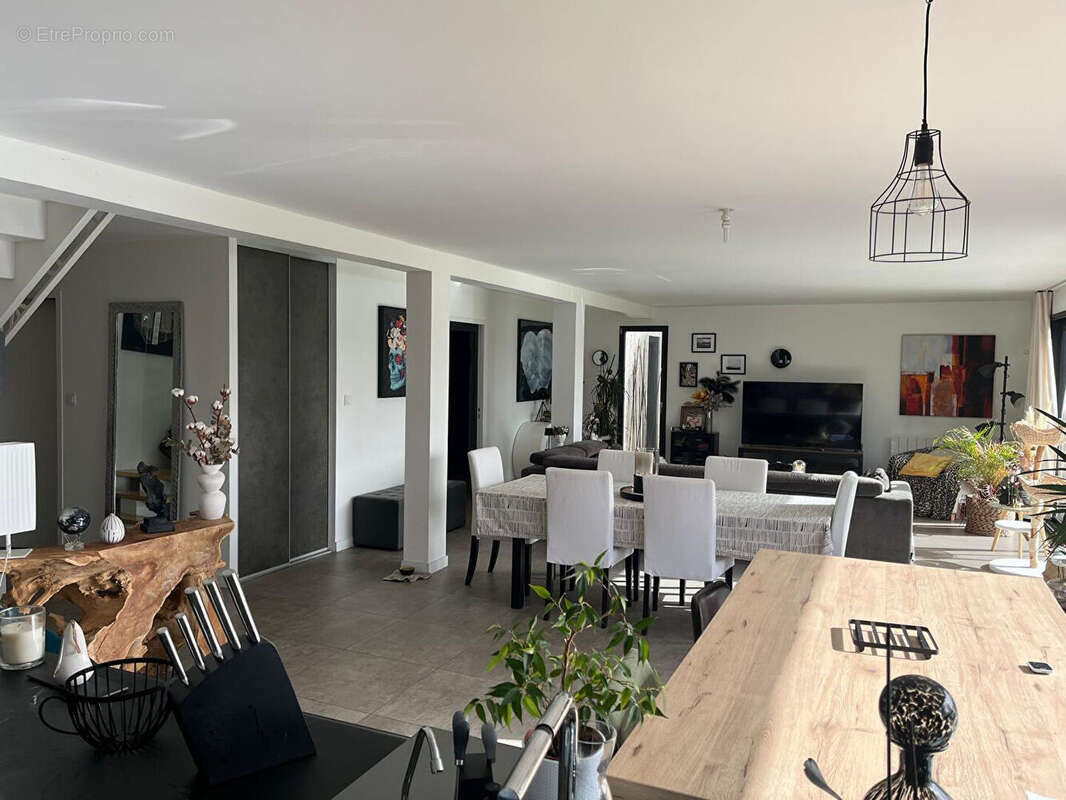 Maison à LE RELECQ-KERHUON