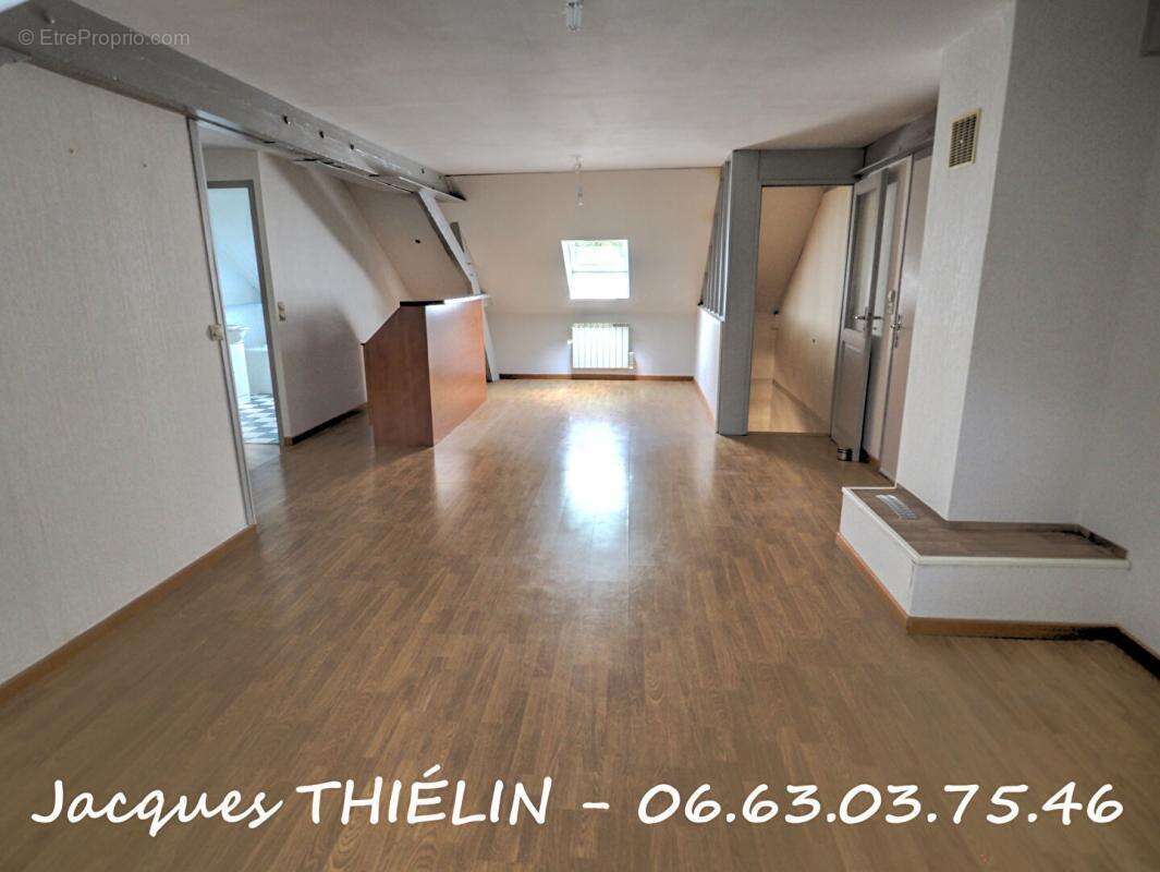 Maison à LONGUE-JUMELLES