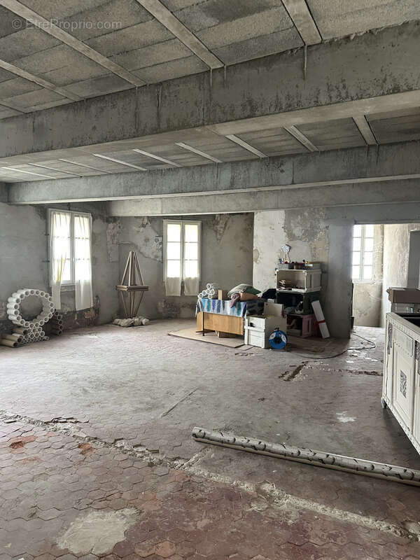 Appartement à L'ISLE-SUR-LA-SORGUE