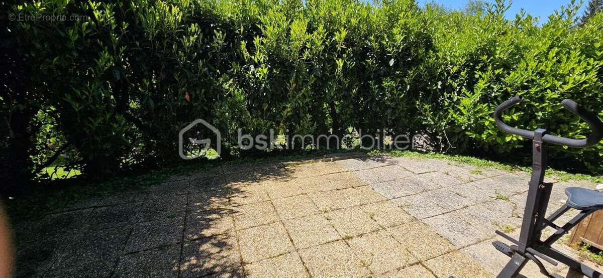 Terrain à BOURGOIN-JALLIEU