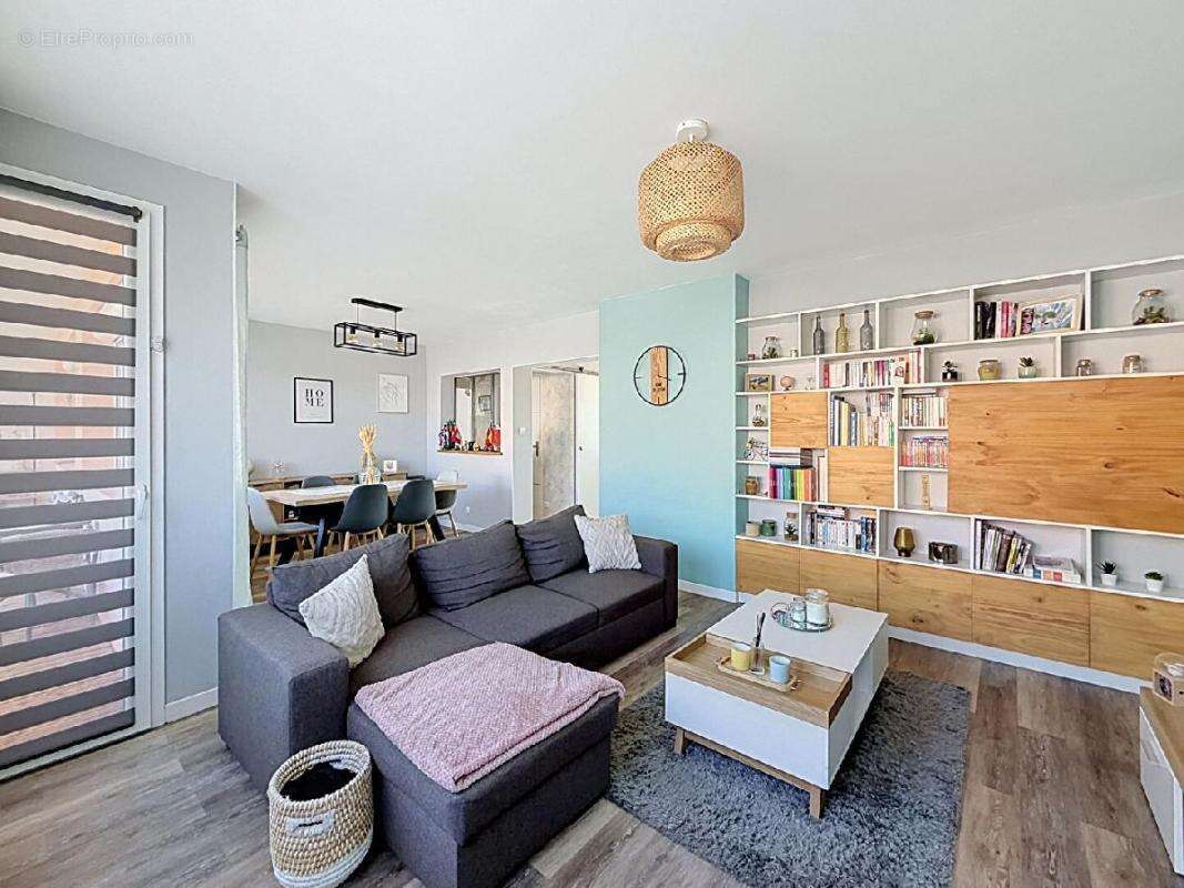 Appartement à CHARNAY-LES-MACON