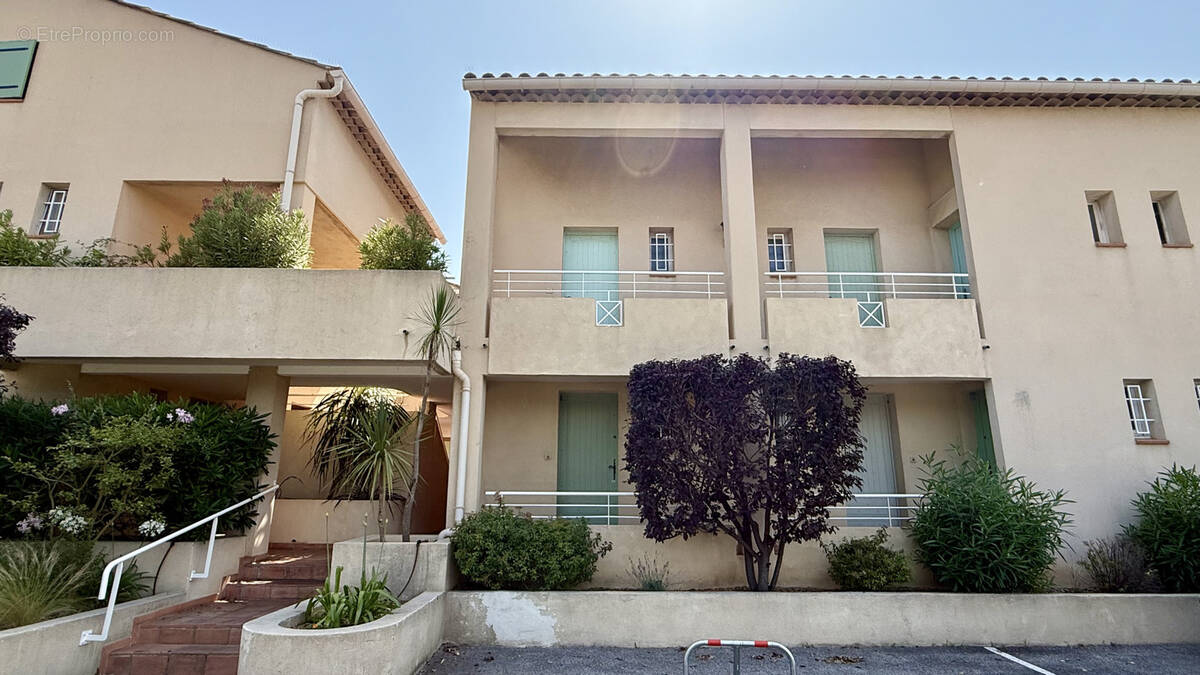 Appartement à SAINT-CYR-SUR-MER