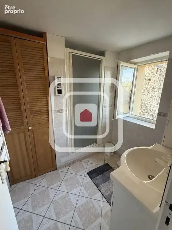 Maison de ville avec jardin, terrasse et dépendances - photo 11