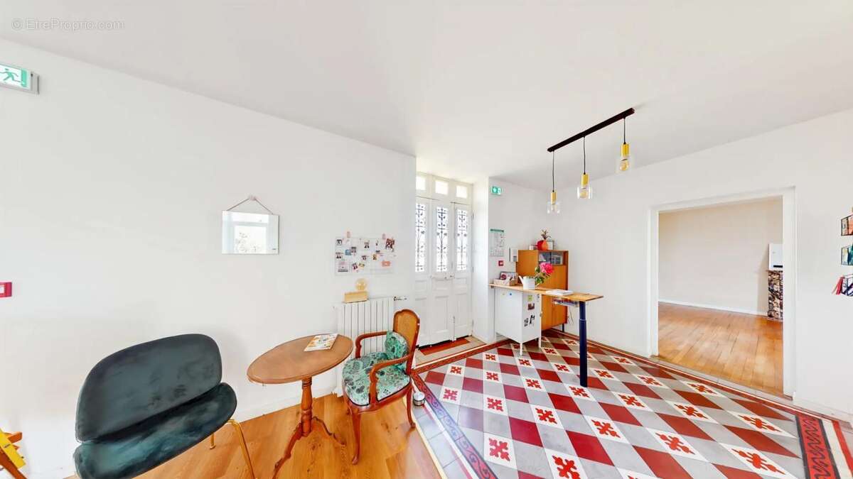 Maison à NEUVILLE-DE-POITOU