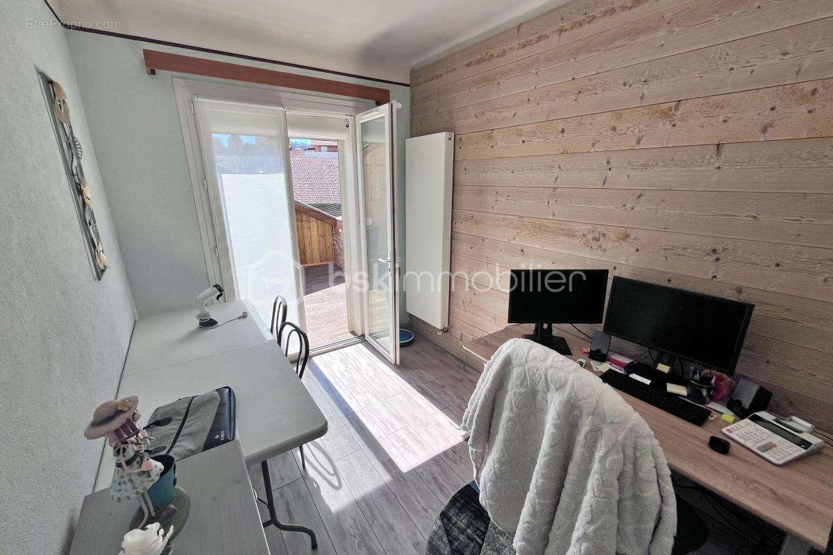 Appartement à LA ROCHE-SUR-FORON