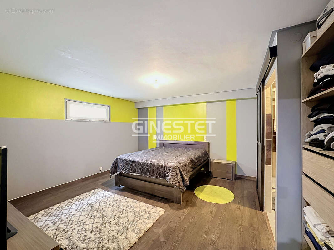 CULOISON, Villa 348m2, 4 chambres, un appartement de 54m2 et piscine intérieure. - photo 19