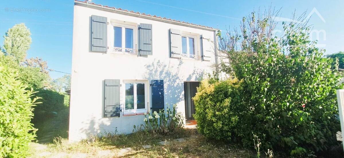 À SAISIR – Belle maison familiale de 127,18 m² sur les hauteurs de La Tour-du-Pin - photo 1
