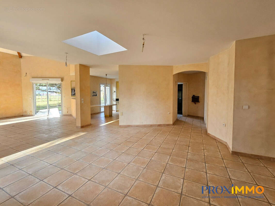 Maison 156 m² à La Frette  - photo 3