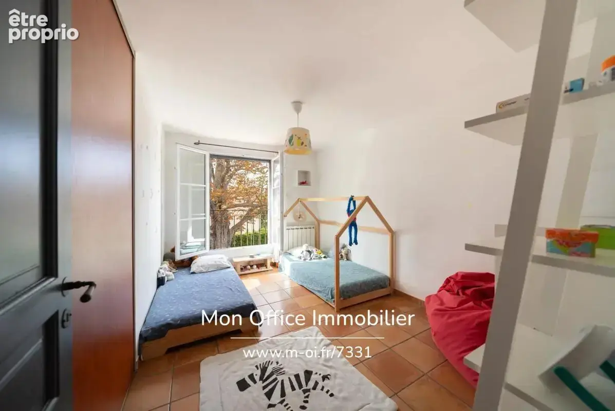 Référence : 7331-PAN - Maison 5 pièces de 130 m² avec piscine à Puyricard - photo 17