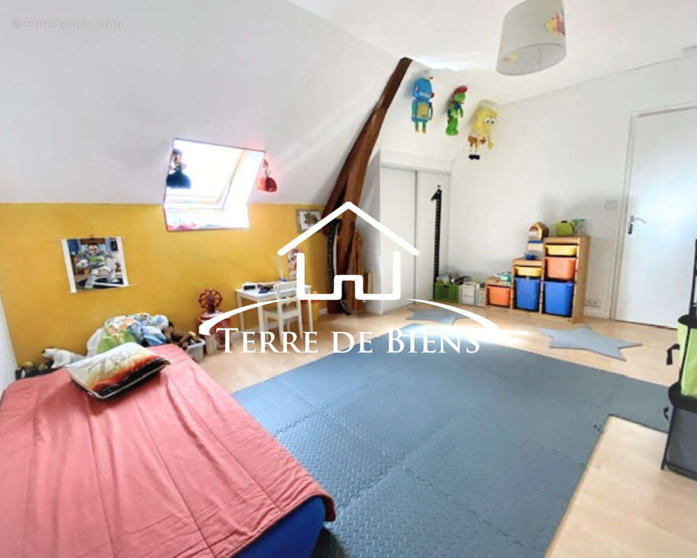 Maison à MONTIGNY-LENGRAIN