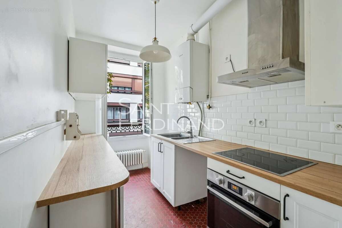 Appartement à NEUILLY-SUR-SEINE