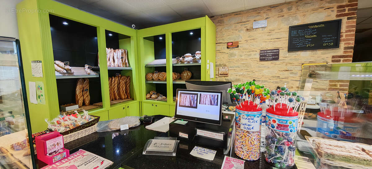 Commerce à SAINT-SULPICE-DES-LANDES