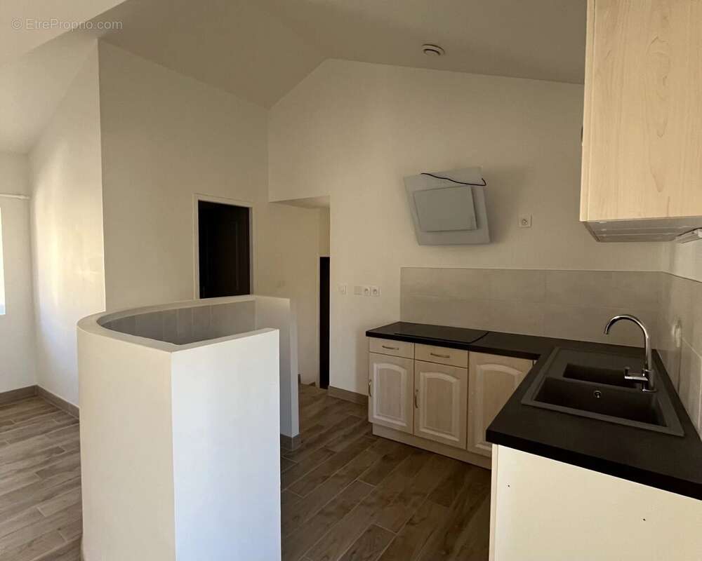 Immeuble Locatif rénové au centre ville - photo 7