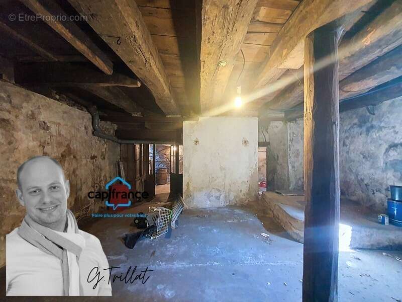 Commerce à LE PONT-DE-BEAUVOISIN