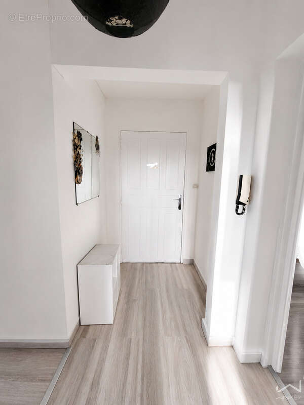 Élégance, Lumière et Vue Océan : Un Appartement à Découvrir Sans Attendre - photo 7