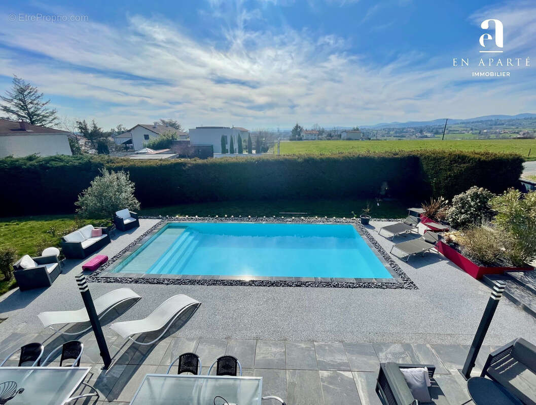 Maison à SAINTE-CONSORCE