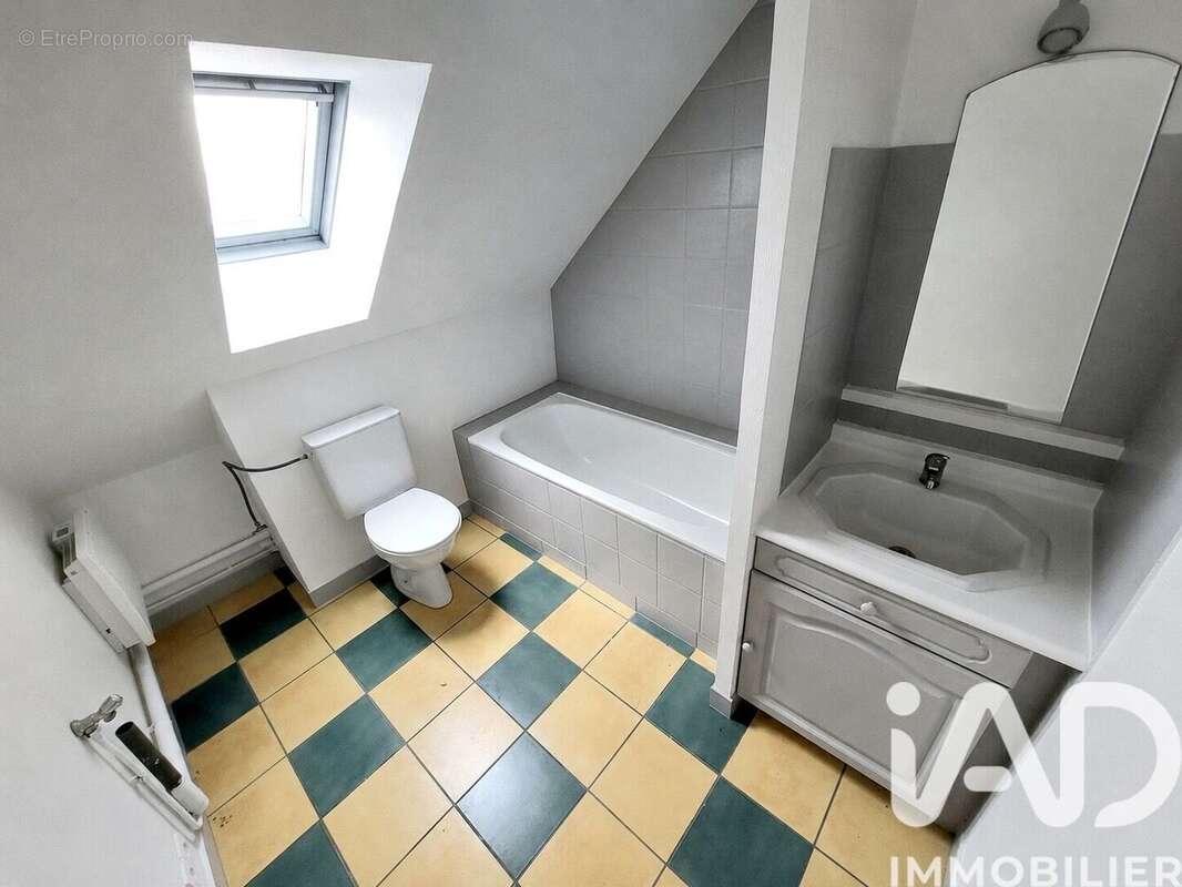 Maison 80 m² à Doucelles  - photo 9