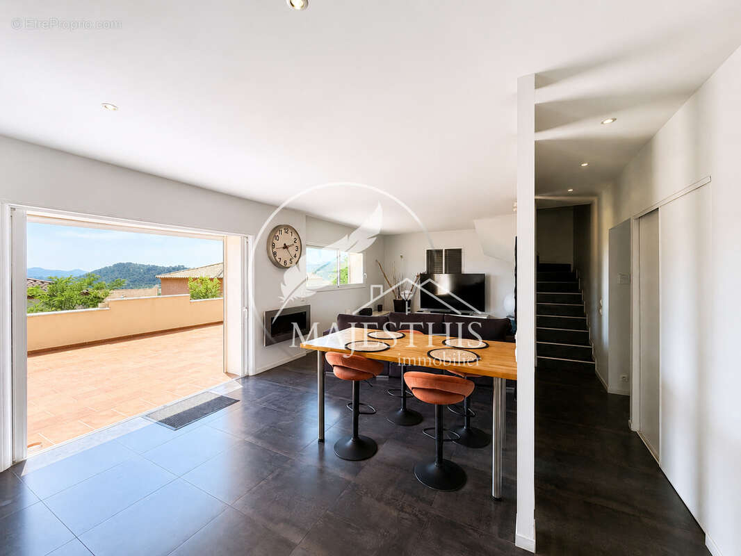 Maison à PIERREFEU-DU-VAR