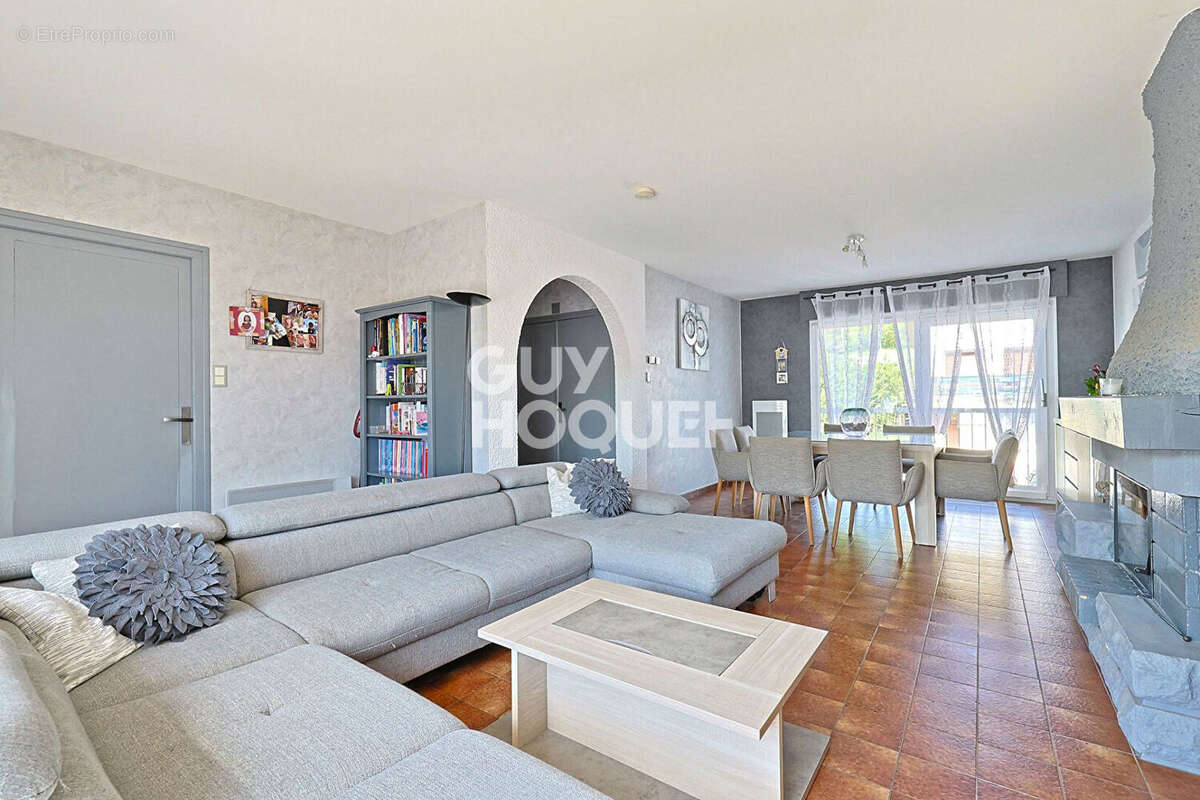 Appartement à NEUVES-MAISONS