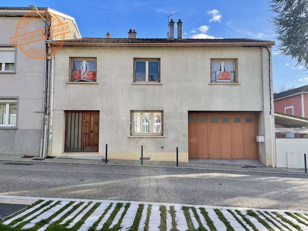 Maison à SAINT-SORLIN-EN-VALLOIRE