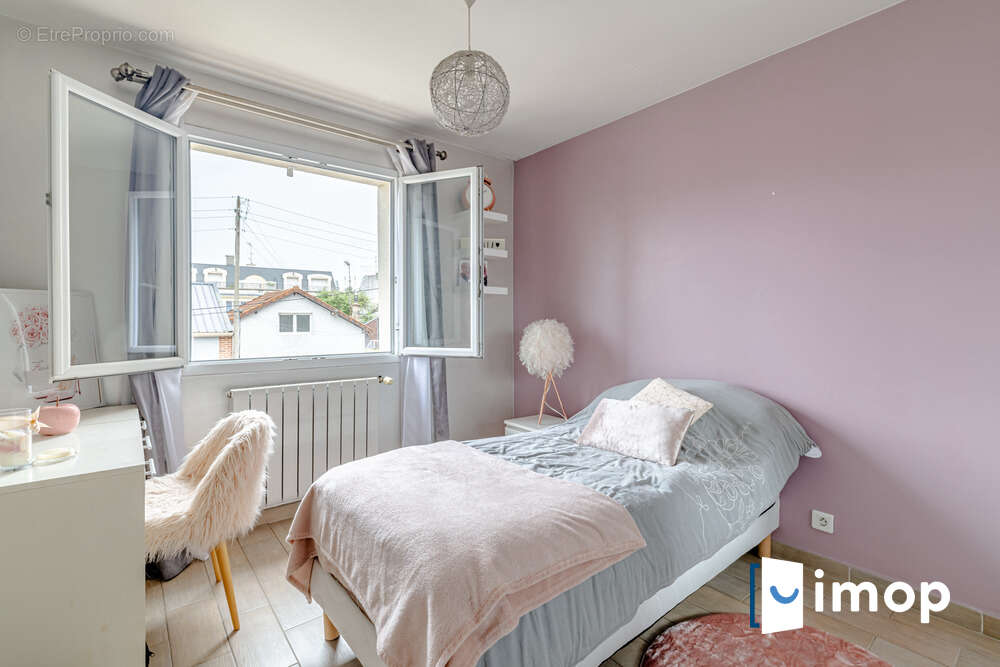 Maison à LIVRY-GARGAN