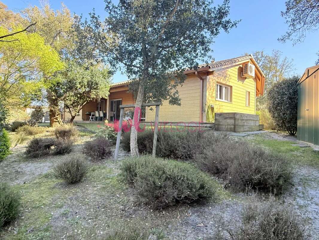 Maison à MOLIETS-ET-MAA