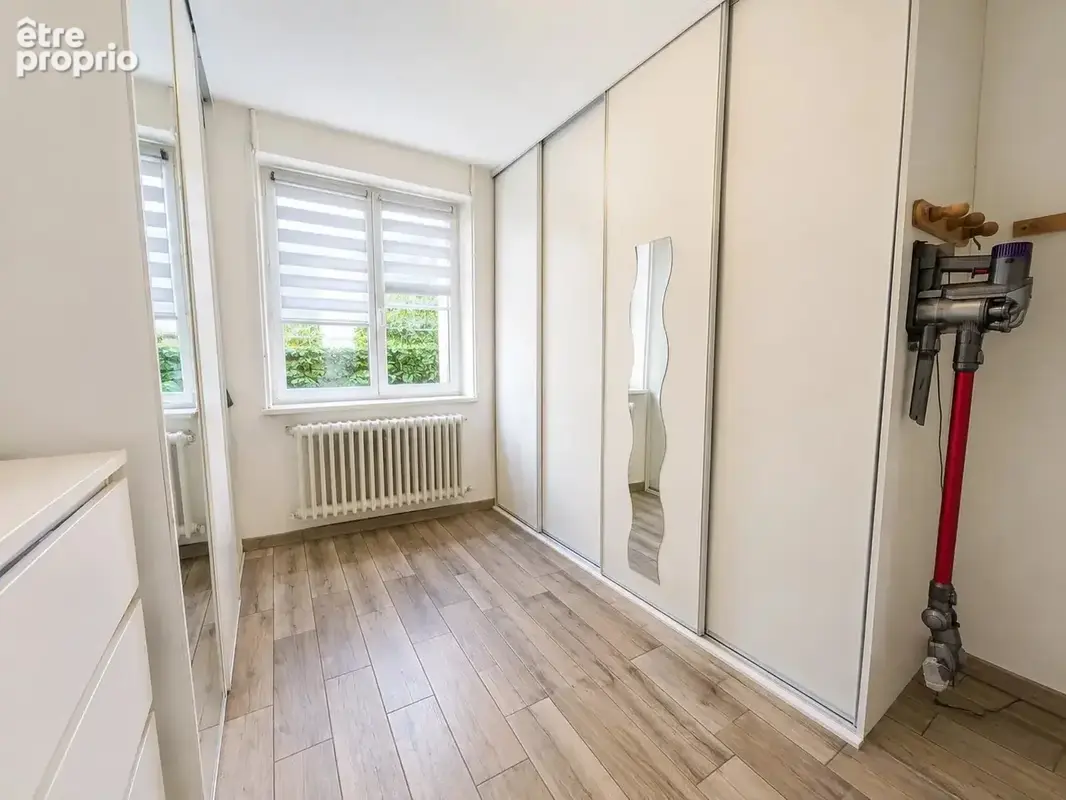 Ref 2302 : Maison lumineuse aux beaux volumes – 4 chambres – Proche toutes commodités - photo 8