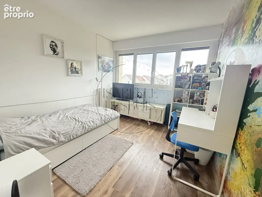 CHAMBOURCY   Appartement familial 92 m2   3 chambres   Balcon   DPE D - photo 10