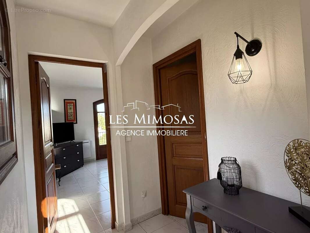 Maison à FREJUS