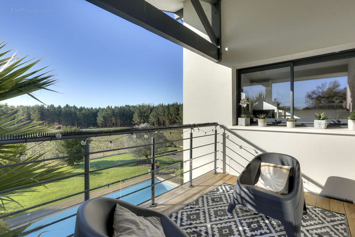 Maison à SAUBRIGUES