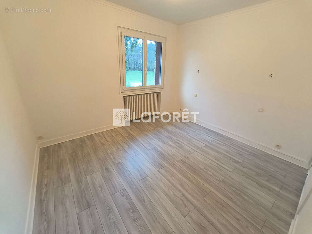 Maison à OINVILLE-SUR-MONTCIENT