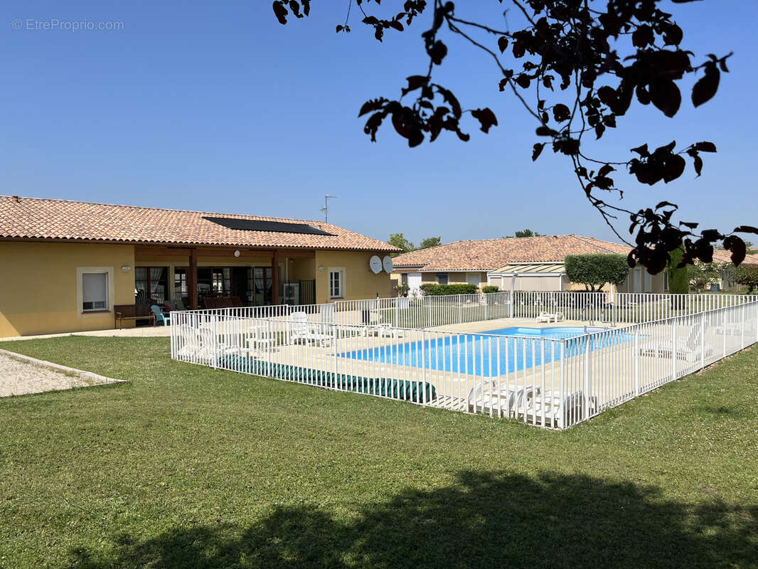 Maison à LA CALMETTE