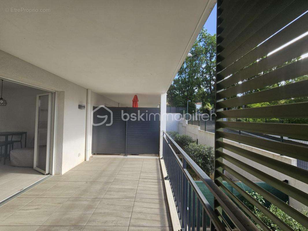 Baisse de prix - Studio avec grande terrasse - Idéal investissement ou 1 er achat - photo 7