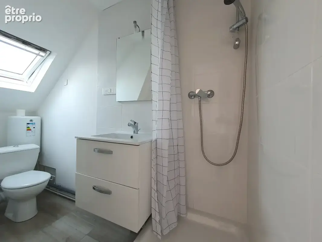 Studio à vendre à Troyes, quartier 1er mai - photo 6