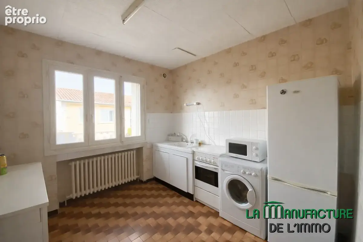 Immeuble / sury le comtal-a proximite des commodites / ideal investisseur - photo 8