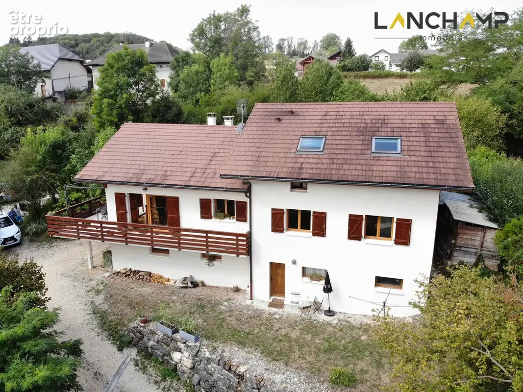 Spacieuse maison dans un cadre verdoyant - photo 2