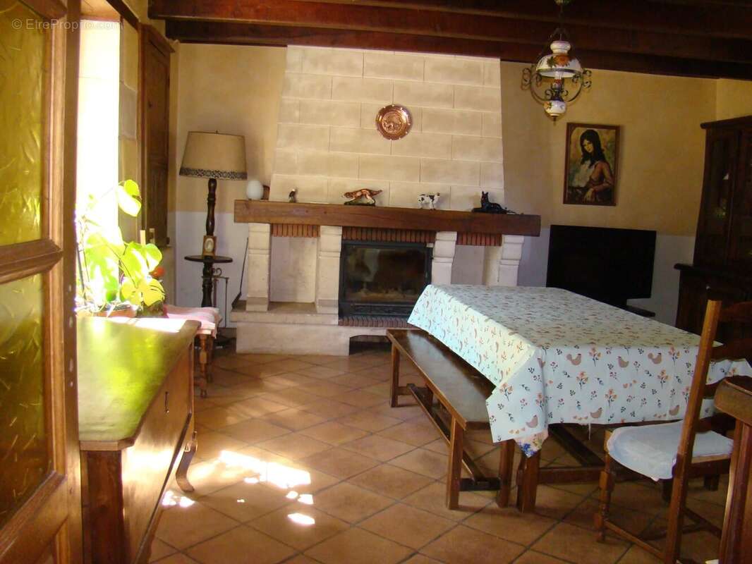 Champagne st hilaire - photo 2