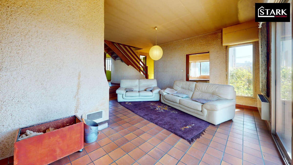 Maison à COURTELEVANT