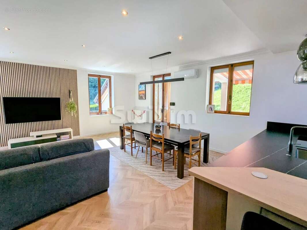 Appartement à EVIAN-LES-BAINS
