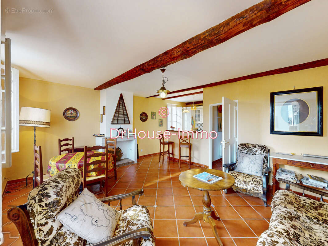 Maison à LA GARDE-FREINET