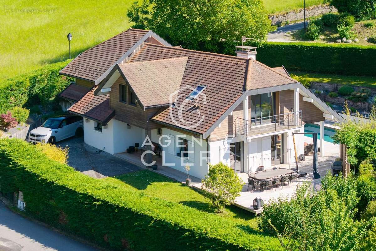 Maison à MENTHON-SAINT-BERNARD